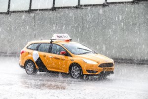 Nurodė priežastis, kodėl „Yandex.Taxi“ gali būti pavojinga Lietuvai