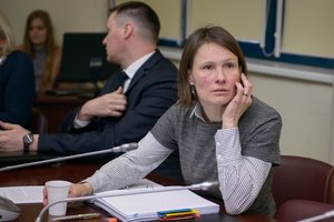 Agrokoncerno advokato sutuoktinė VRK narė J. Valčiukienė pažeidė įstatymą