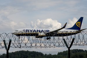 „Ryanair“ pilotai ruošiasi naujai streikų bangai Europoje