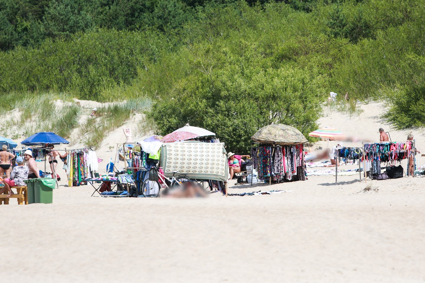 Palangos moterų pliažas, palanga, pliažo turgus<br>G.Bitvinsko nuotr.