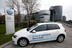 „Volkswagen“ turės atšaukti daugumą elektromobilių dėl rasto nuodo 