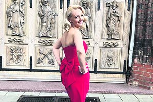 Dainininkė Viktorija Mauručaitė į sceną žengia tik pasikvepinusi