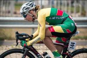 Dviratininkė A. Gedraitytė lenktynėse Olandijoje nukrito į antrąją vietą