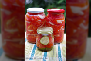 Su želatina marinuotų pomidorų receptas keliauja per virtuves