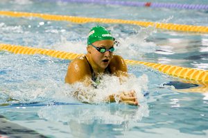 Rūta Meilutytė pagerino šalies rekordą ir pateko į finalą