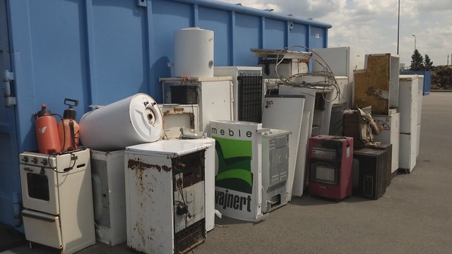 Darbuotojus stebina, kiek Radviliškio r. gyventojai turi didelių gabaritų atliekų