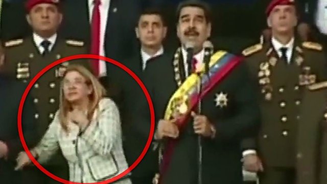 Venesuelos televizija tiesioginio eterio metu užfiksavo pasikėsinimą į prezidento gyvybę