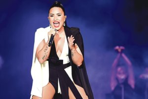 Atsikvošėjusi Demi Lovato dėkojo gerbėjams ir medikams