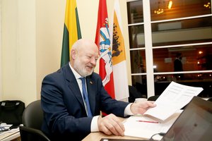 Liberalų sąjūdis atsiėmė ieškinį: nutarė „nesivelti į beviltišką situaciją“