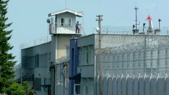 Trumpos žinios: per masinę amnestiją ketinama paleisti pusę tūkstančio kalinių