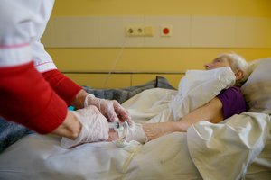 „Juodasis“ ligoninių sąrašas kelia paniką: iš rajonų bėga ir gydytojai, ir pacientai