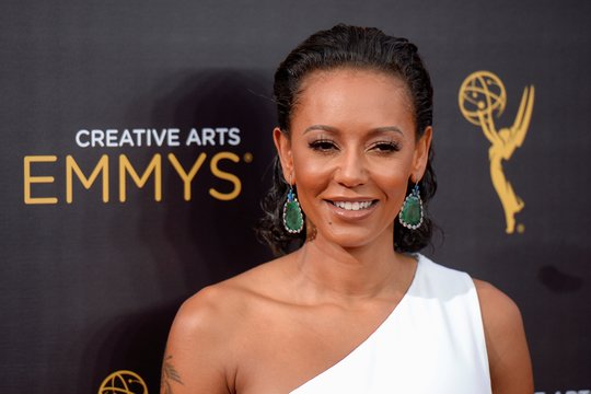 Po skandalingų skyrybų dėl smurto ir sekso trise Mel B išgirdo teismo sprendimą