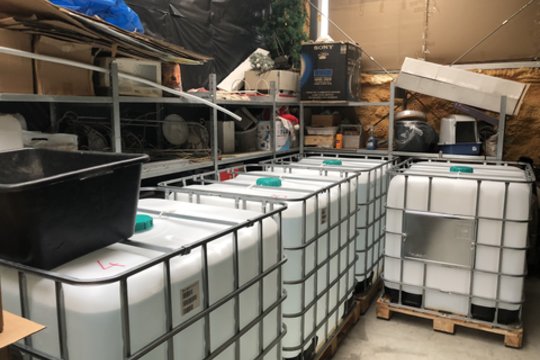 Smūgis šešėliui – likviduotas nusikalstamas tarptautinis alkoholio platinimo tinklas