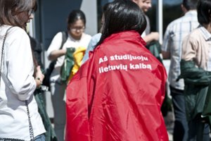 Šimtas užsieniečių iš 28 pasaulio šalių šoks lietuvių liaudies šokius