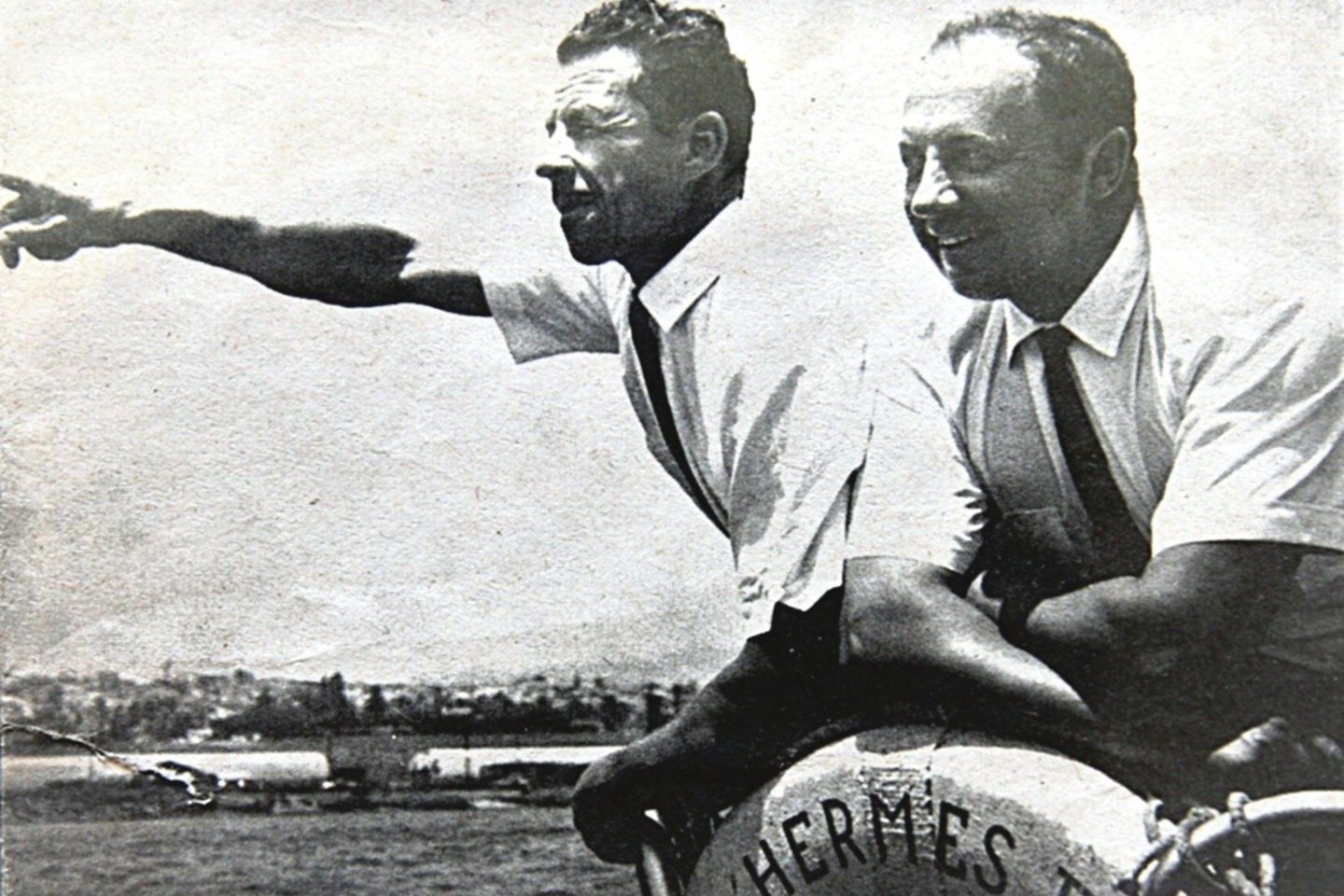 Jachtos „Hermes II“ kapitoną B.Rožinską (kairėje) Amerikoje pasitiko brolis A.Rožinskas.