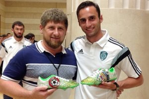 Brazilijos futbolininkas: „Čečėnijos boso R. Kadyrovo dovaną priverstas slėpti seife“