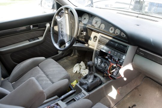 Automobilių vagių elgesys kelia nerimą: pasakė apie naujas vietas ir „meškerytes“