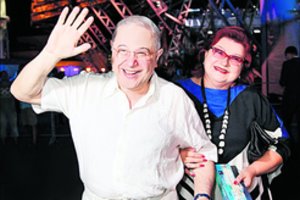 Su žmona besiskiriantis humoristas J. Petrosianas kaunasi dėl įspūdingų turtų