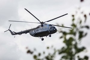 Japonijoje nukritus sraigtasparniui žuvo du žmonės, septynių likimas nežinomas
