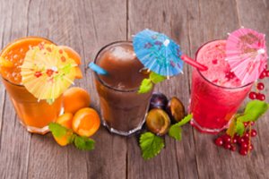 3 gaivinantys nealkoholiniai kokteiliai: karštiems vasaros vakarėliams ir ne tik