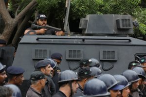 Pakistane per išpuolius žuvo trys policininkai, dar 8 žmonės sužeisti