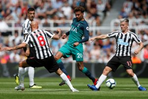 Anglijos čempionate „Tottenham“ ir „Chelsea“ klubai šventė pergales svečiuose