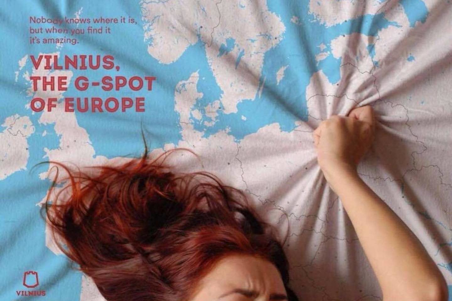 Tokia kontraversiška reklama pro akis nepraslydo ir garsios JAV pokalbių laidos vedėjui J.Oliveriui.<br>lrytas.lt nuotr.