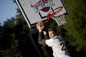 Belgijoje pavogta 1 mln. eurų vertės „Red Bull“ skardinių