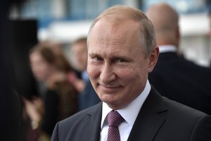 Vladimiras Putinas vyks į Austrijos diplomatijos vadovės vestuves