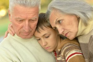 Telšiškės ašaros: iš skurdo išplėštą anūką grąžins juo nesirūpinusiai mamai