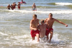 Palangos gelbėtojus čempionų link vedė plaukimo sporto meistras