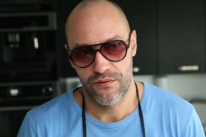 Buvęs „B’Avarijos“ narys geriausiai jaučiasi prie viryklės