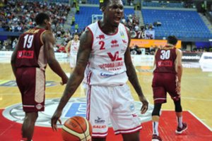 „Pieno žvaigždės“ įsigijo aukštaūgį E. Omogbo iš Nigerijos