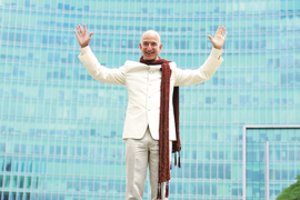 Iš garaže „Amazon“ gyslą radusio Jeffo Bezosas jau niekas nebesijuokia