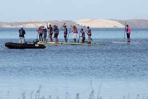 Kintuose startavo tradicinis burlenčių ir irklenčių maratonas