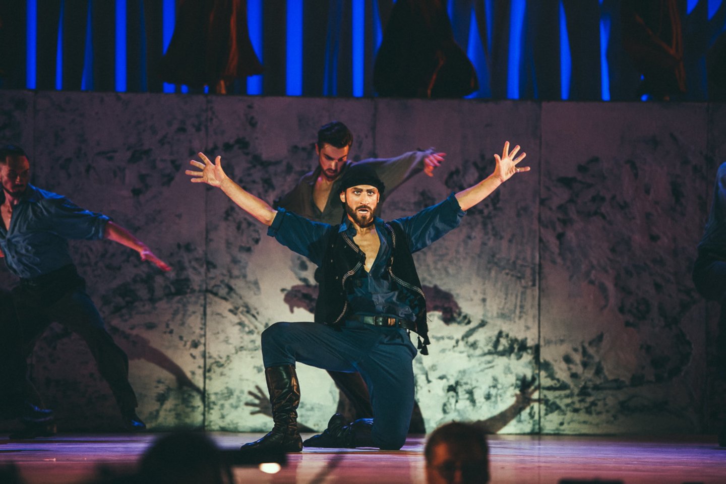  Klaipėdos valstybinis muzikinis teatras žiūrovams pristatė premjerą -  temperamentingą šokių spektaklį "Graikas Zorba".<br> E.Sabaliauskaitės nuotr.