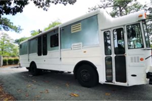 Šeima namus įsirengė mokykliniame autobuse: išsižiosite pamatę vidų