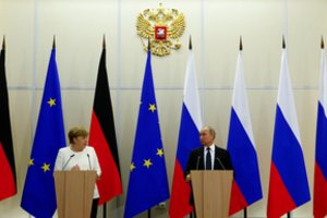 Angela Merkel ir Vladimiras Putinas aptarė krizes