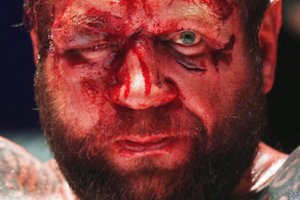 R. Kadyrovo akivaizdoje amerikietis pasiuntė rusų kovotoją A. Jemeljanenką į ligoninę