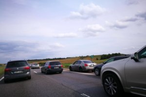 Užsikimšus autostradai vieno vyro poelgis supriešino visą būrį vairuotojų