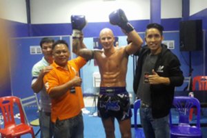 Sigitas Gaižauskas Tailande nokautavo ringo šeimininką