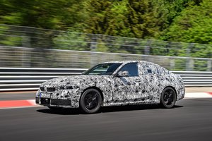 BMW atskleidė – naujos kartos 3 serija turės įdomią technologiją posūkių mėgėjams