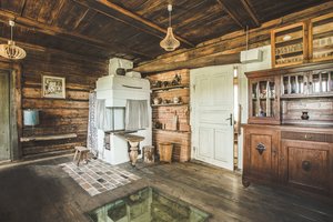 Autentiška Molėtų sodyba atveria duris: siūlys nusiprausti neįtikėtinoje vietoje