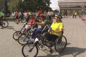 Neįgalieji „Velomaratone“: „Norime būti ne tik matomi, bet ir gerai praleisti laiką“