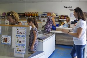 Profesinės sąjungos: sekmadieniais nedirbti norėtų ir mažesnių parduotuvių darbuotojai