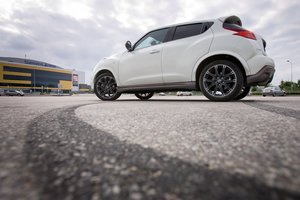 Dažniau automobilius perkantys lietuviai perėmė vakarietiškus įpročius