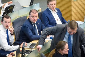 VTEK nusprendė, kad S. Skvernelis įstatymo nepažeidė 