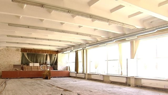 Lentvario gimnazijoje vaikai mokslo metus pradės statybų apsuptyje