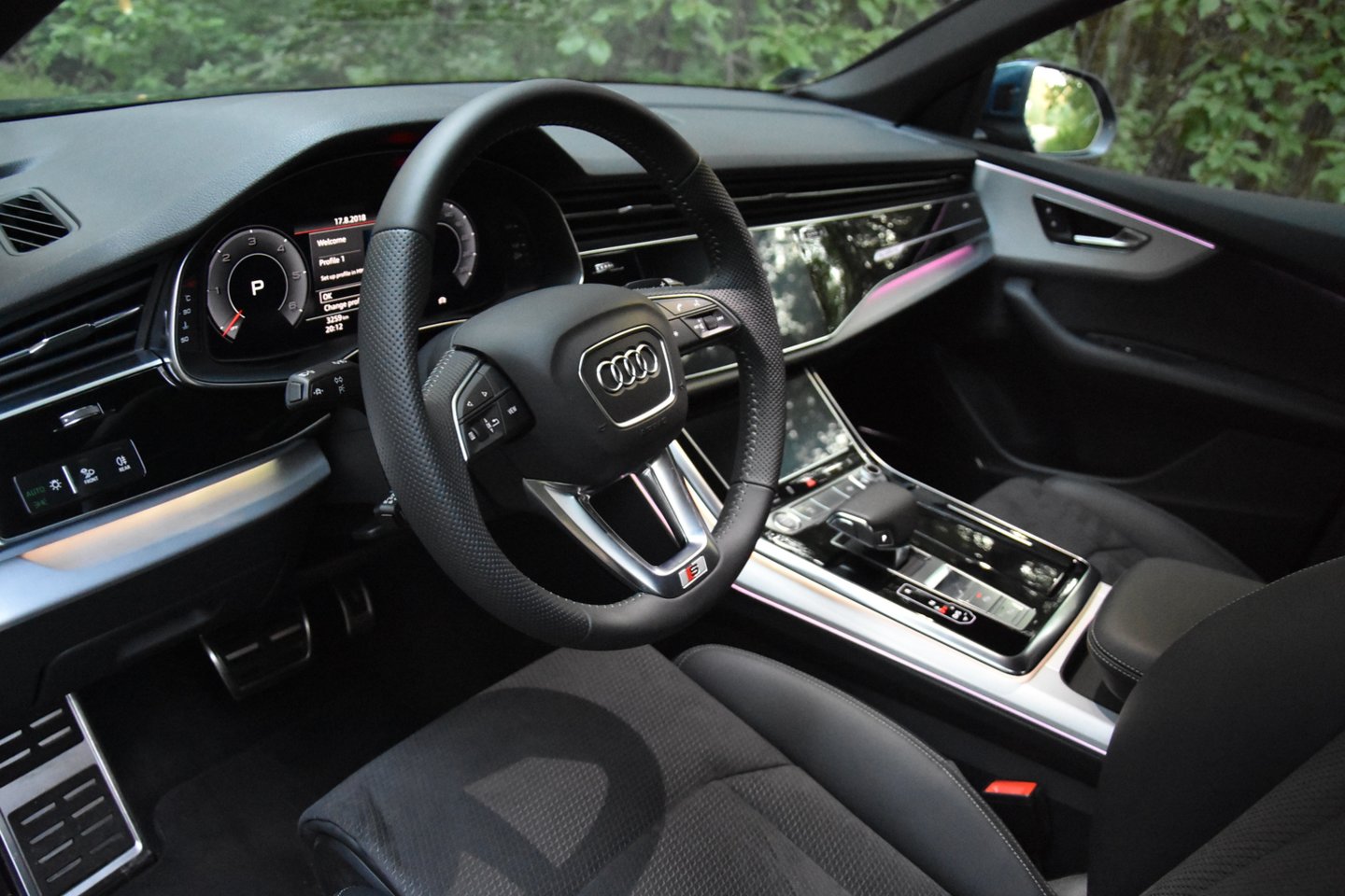  „Audi Q8“ yra dailesnė ir sportiškesnė didžiojo Q7 versija.<br> S. Rinkevičiaus nuotr.