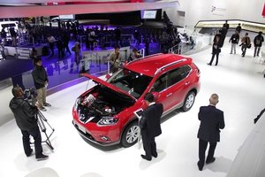 Verta žinoti: kuo skiriasi automobilio pirkimas lizingu ir veiklos nuoma